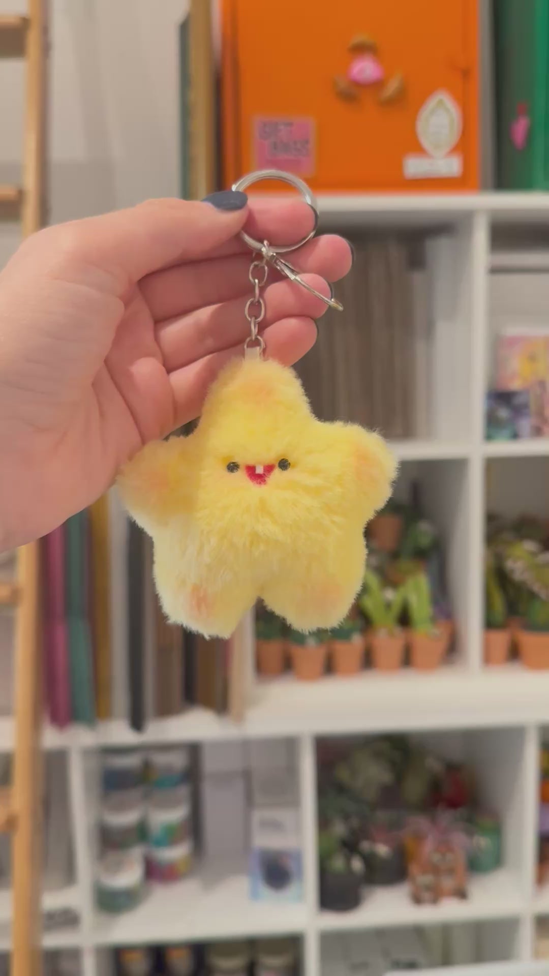 Fluffy Star - Keychain – leroysplace